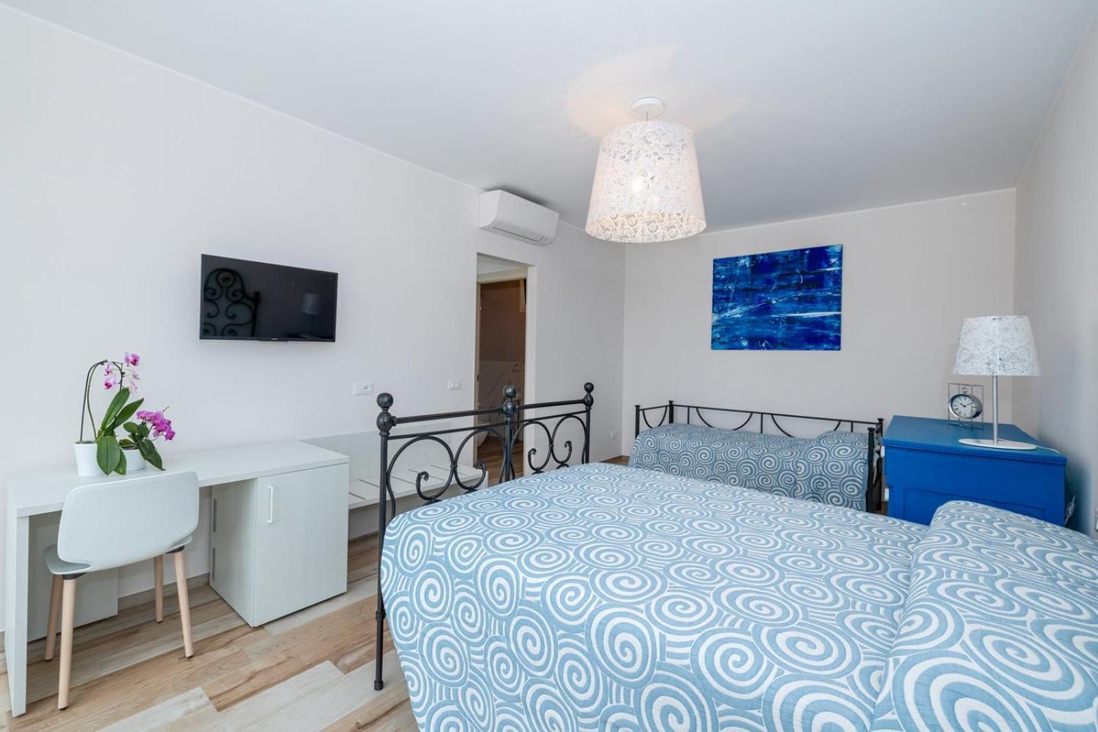 Mirto Blu Panzió Borgio Verezzi Szoba fotó